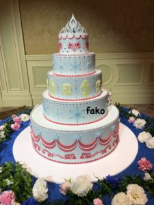 ミラコスタftw限定 ウェディングケーキ全９種と注意点まとめ Fakoのウェディングマニュアル